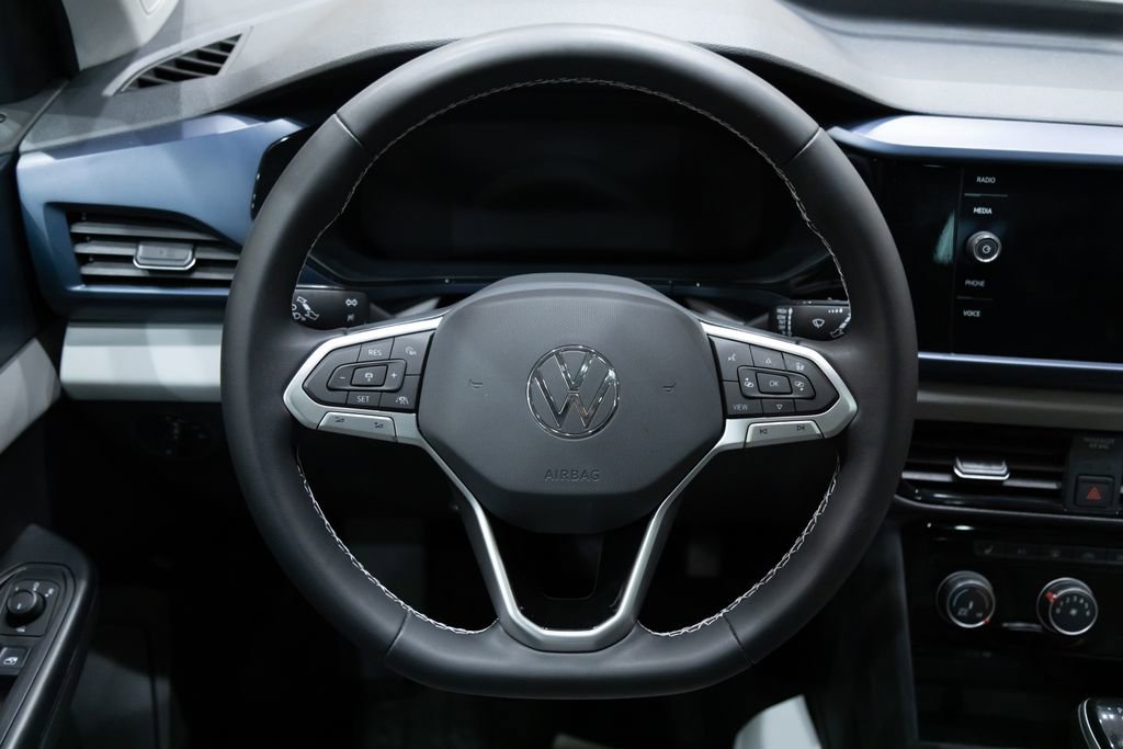 Used 2023 Volkswagen Taos SE w/ Panoramic Sunroof Package image 15