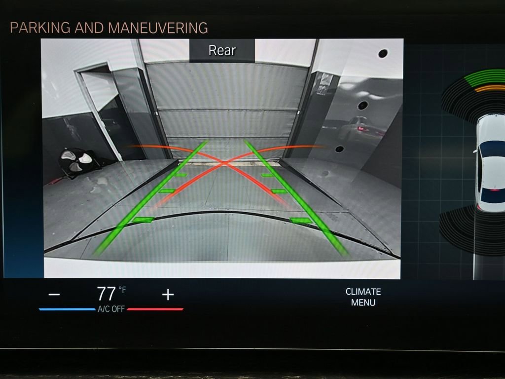 Used 2024 BMW 330i xDrive Sedan w/ Convenience Package image 24