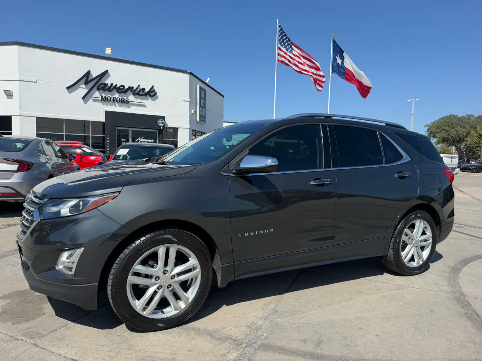Used 2018 Chevrolet Equinox Premier FWD image 1