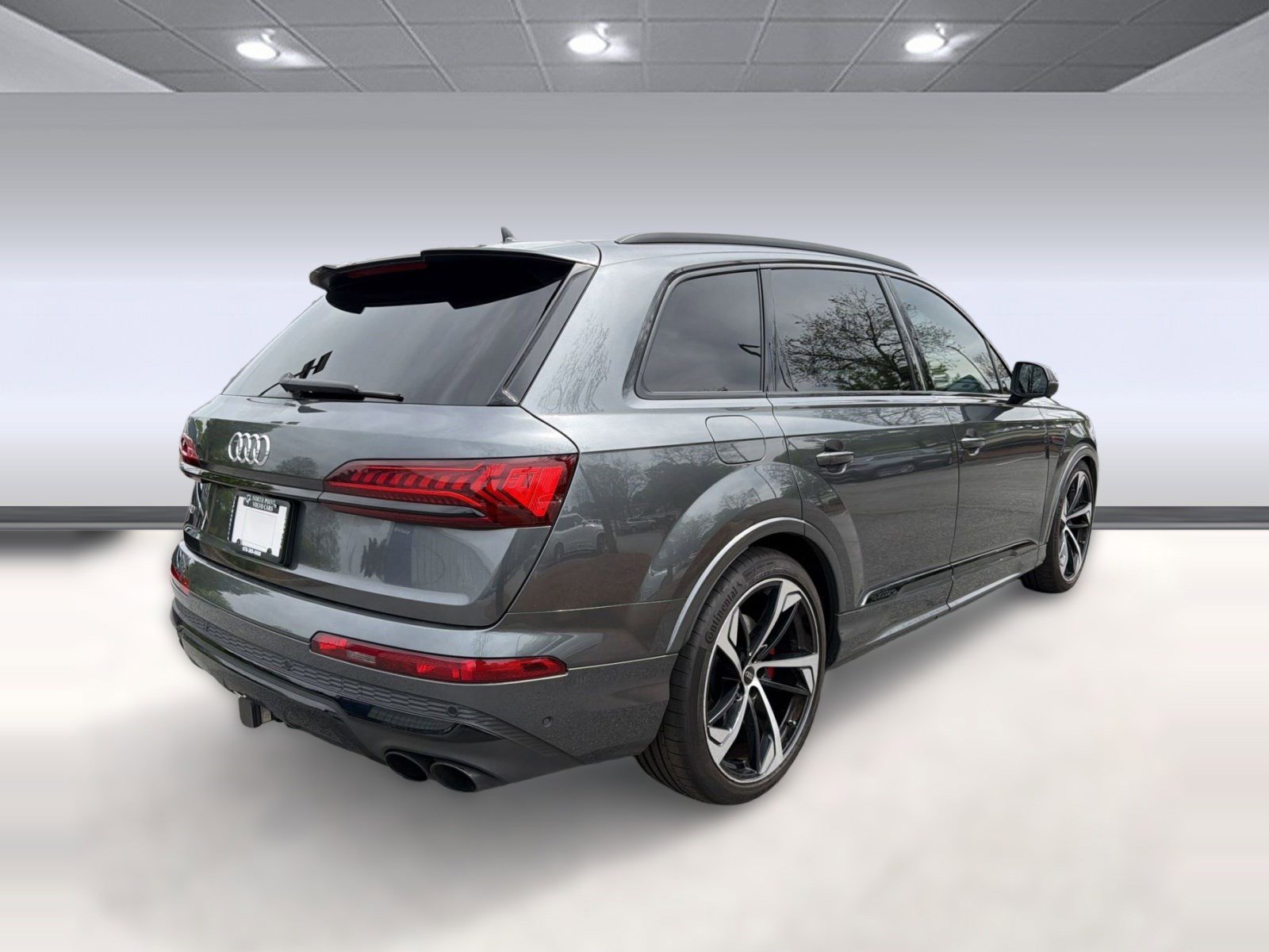 Used 2023 Audi SQ7 Prestige AWD/4WD image 9
