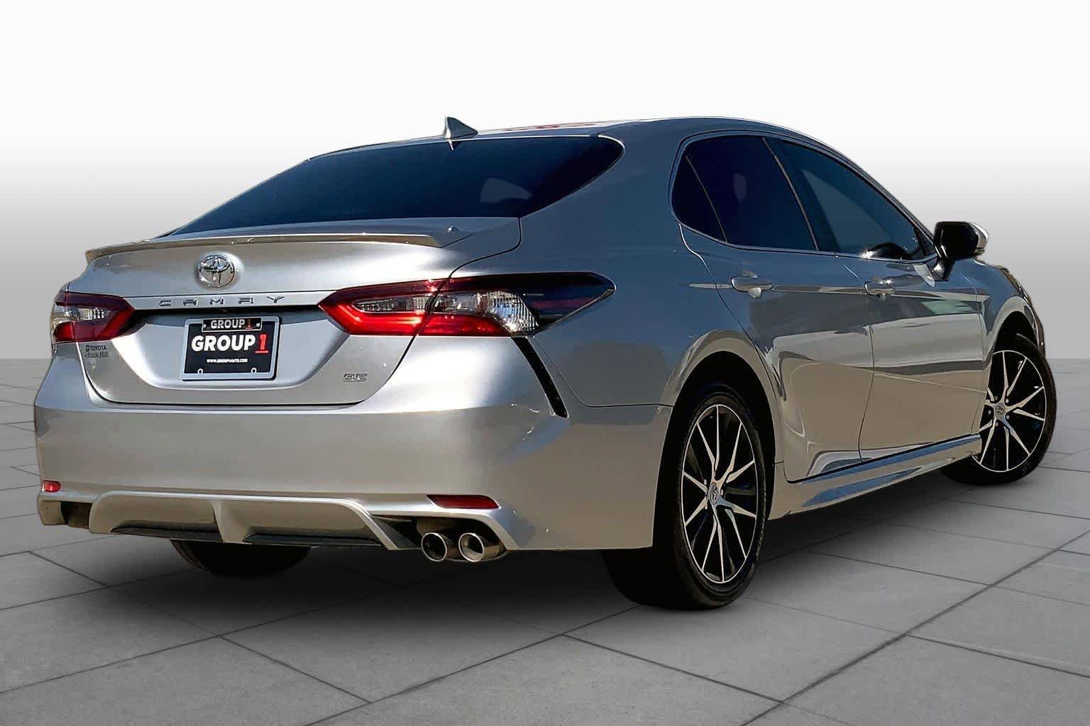 Used 2024 Toyota Camry SE w/ Convenience Package FWD image 13