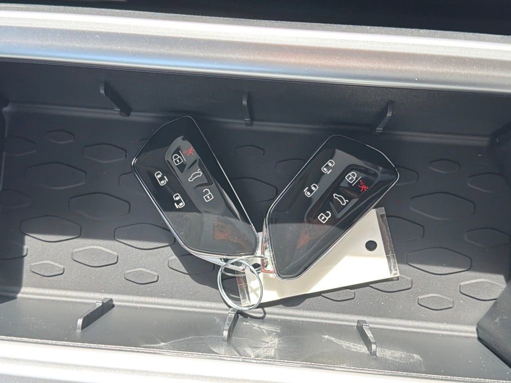 New 2025 Volkswagen ID. Buzz Pro S Plus image 28