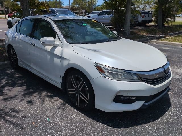 Used 2017 Honda Accord Touring image 1