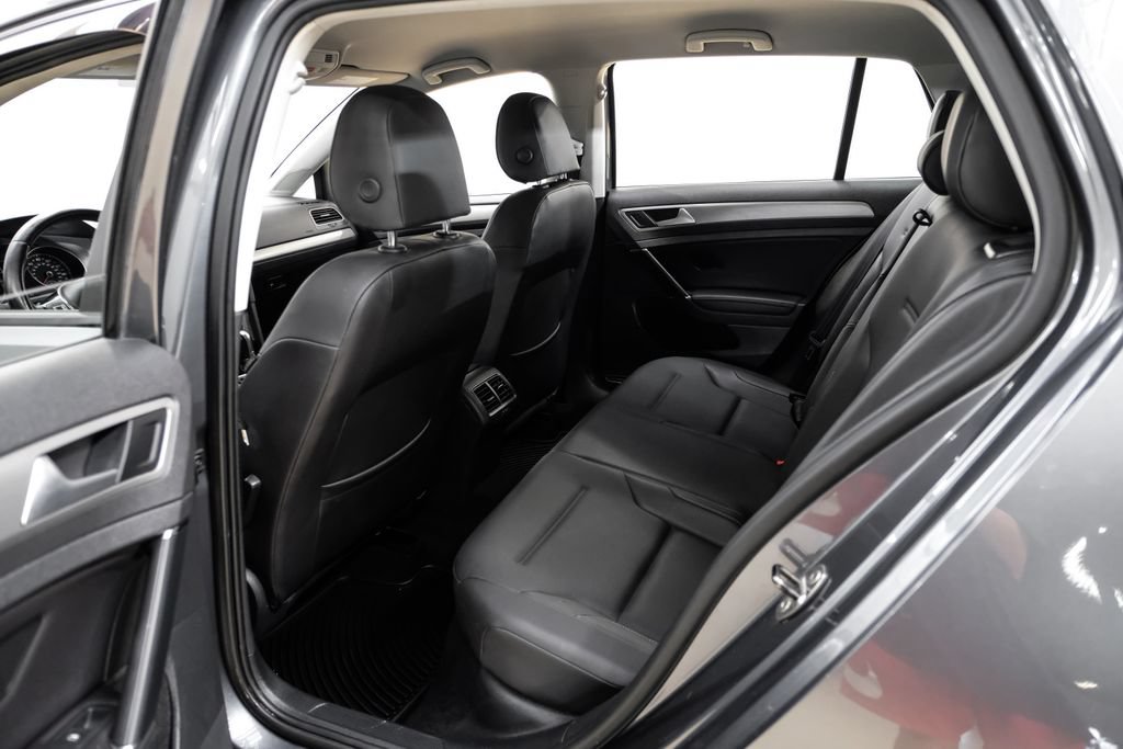 Used 2015 Volkswagen Golf S FWD image 35