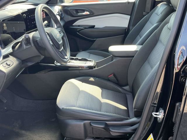 Used 2024 Chevrolet Trax LT FWD image 13