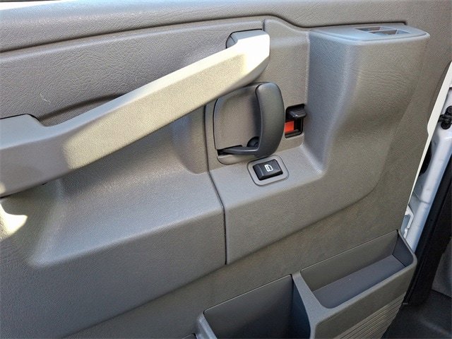 New 2024 Chevrolet Express 4500 Extended w/ Power Convenience Package image 11
