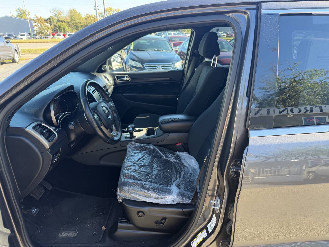 Used 2014 Jeep Grand Cherokee Laredo w/ Quick Order Package 23E AWD/4WD image 16