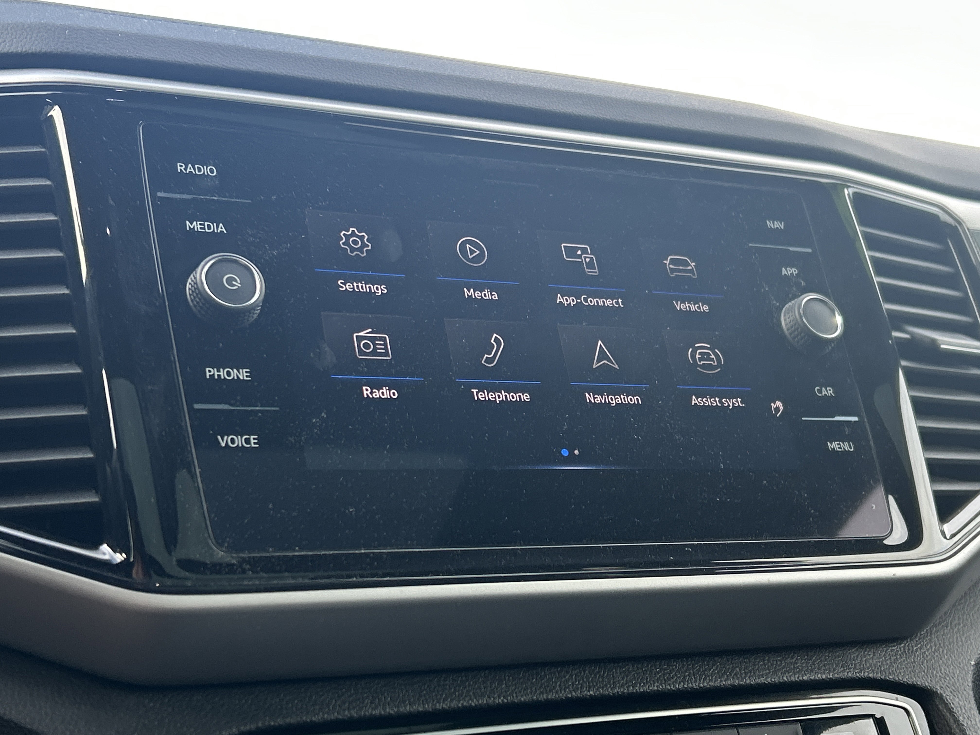 Used 2023 Volkswagen Atlas Cross Sport SEL image 17