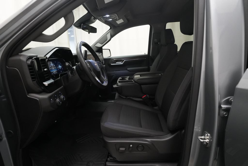 Used 2024 Chevrolet Silverado 1500 LT w/ LPO, Dark Essentials Package AWD/4WD image 7