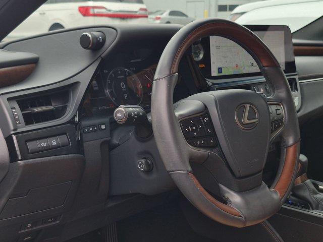 Certified 2024 Lexus ES 350 Ultra Luxury w/ Accessory Package (Z1) FWD image 3