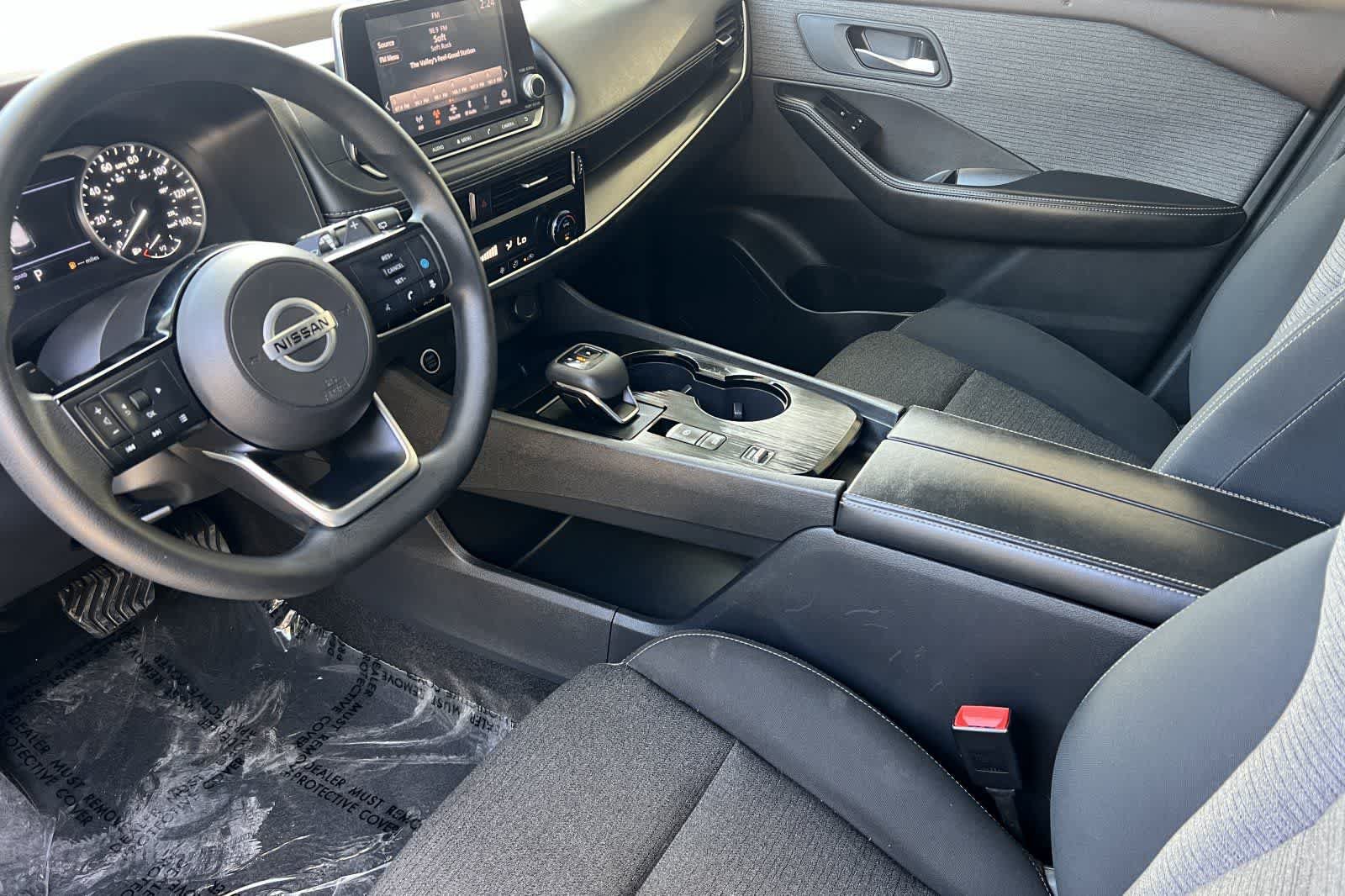 Used 2021 Nissan Rogue SV FWD image 12