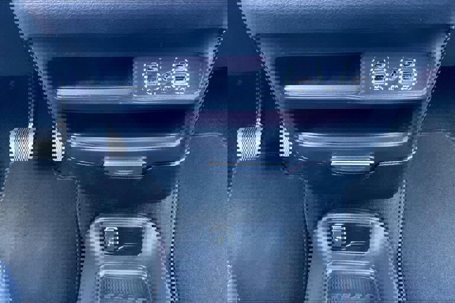 Used 2025 Chrysler Pacifica Select FWD image 34