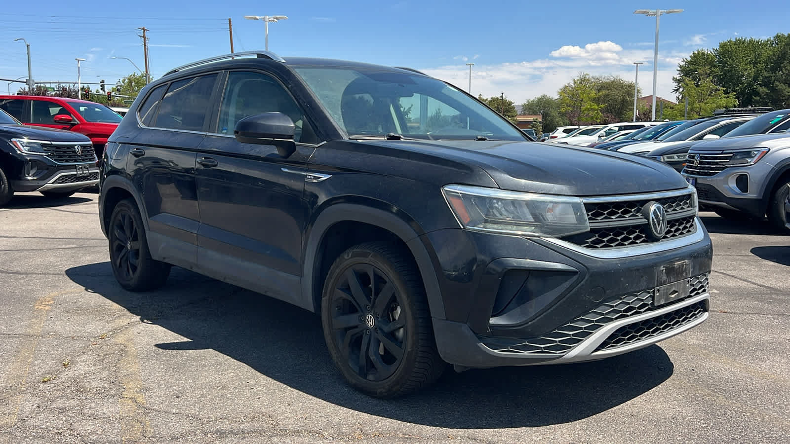 Used 2022 Volkswagen Taos SE AWD/4WD image 3