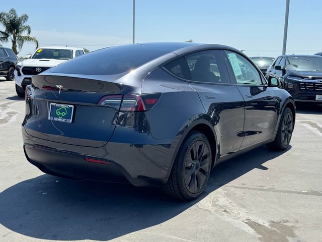 Used 2025 Tesla Model Y Long Range RWD image 4