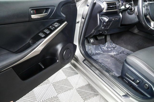 Used 2019 Lexus IS 300 300 w/ Accessory Package image 7