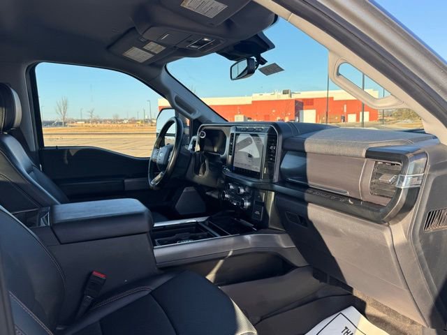 Used 2024 Ford F350 Lariat image 21