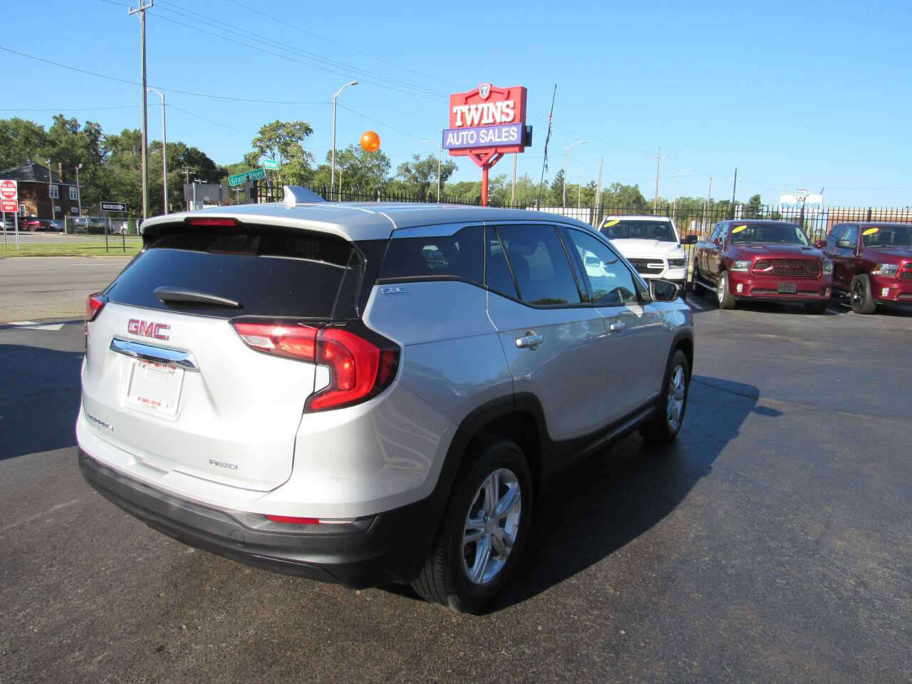 Used 2020 GMC Terrain SLE image 6