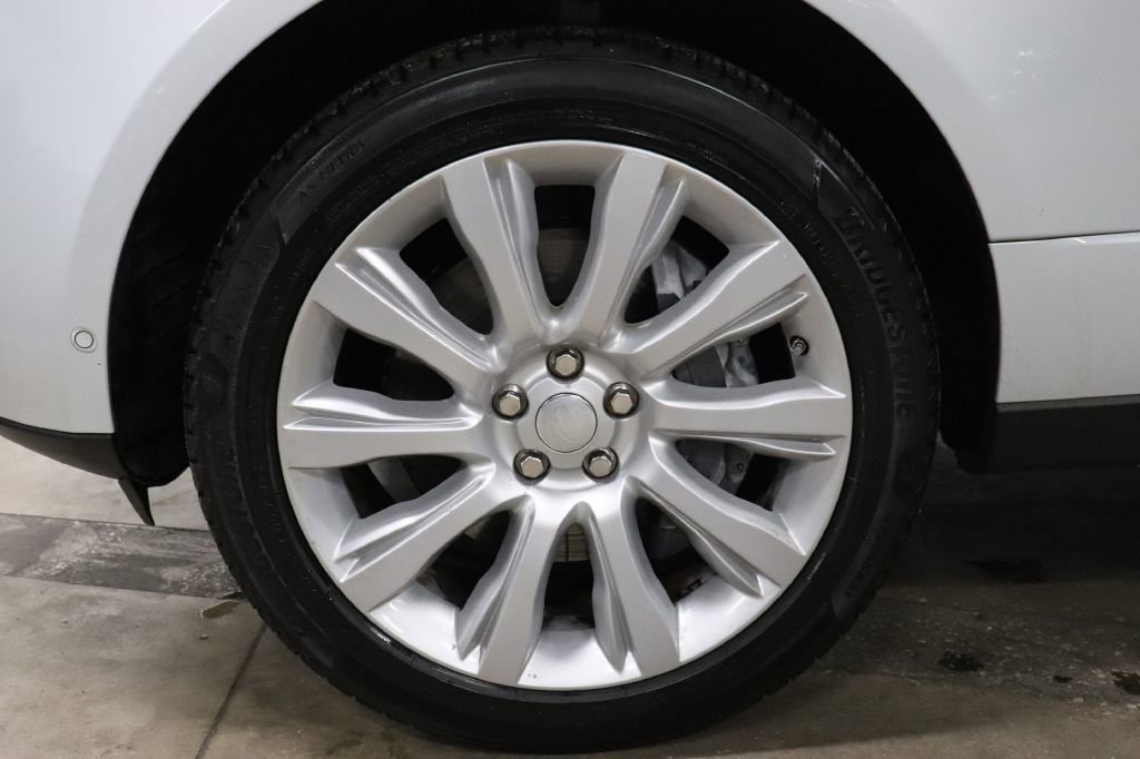 Used 2016 Land Rover Range Rover Supercharged image 38