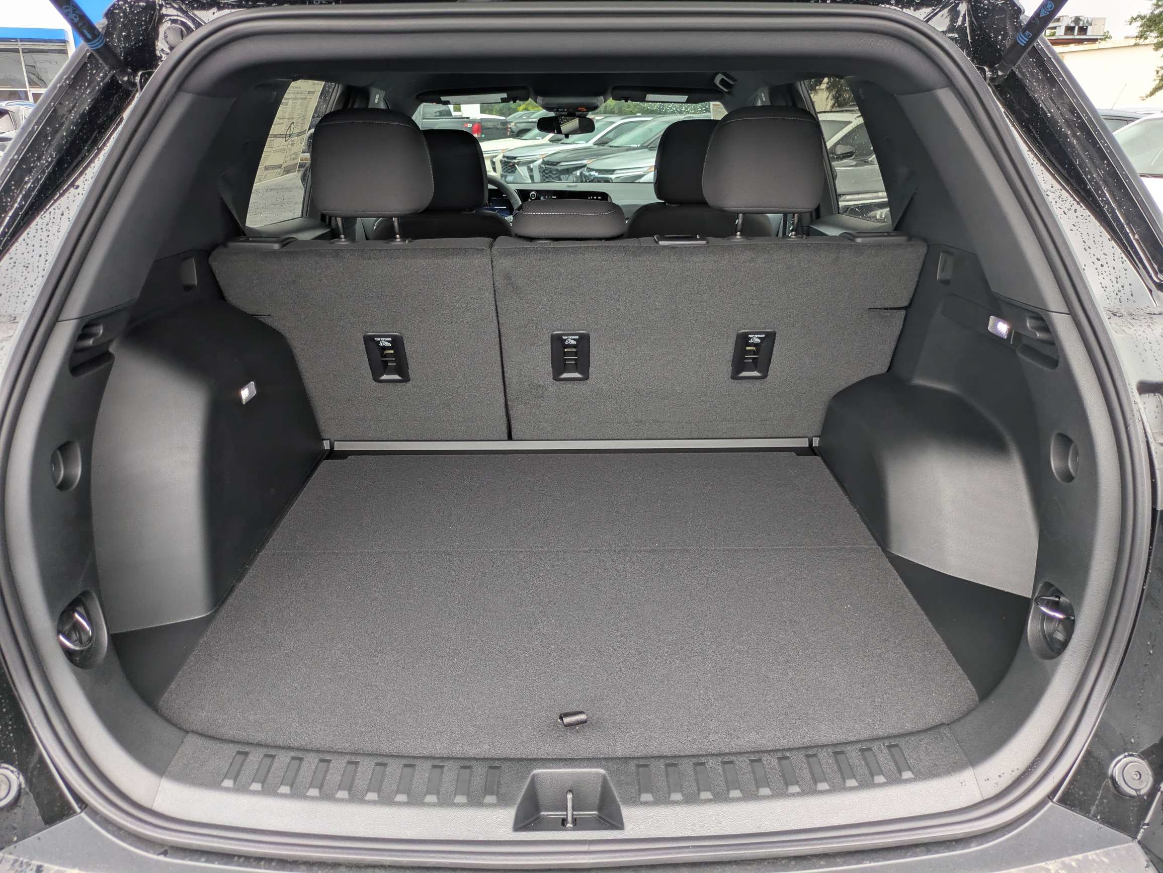 New 2027 Chevrolet Equinox LT FWD image 7