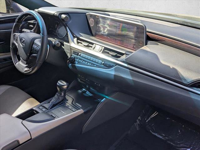 Used 2020 Lexus ES 300h w/ Premium Package image 22