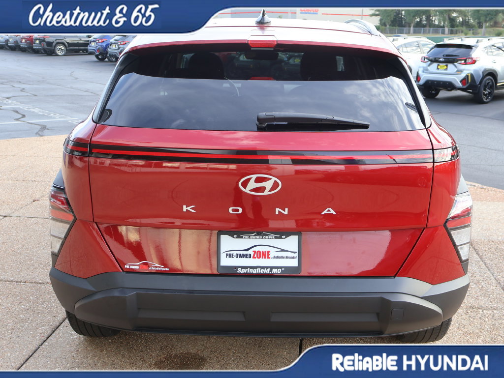 Used 2024 Hyundai Kona SEL w/ Convenience Package FWD image 5