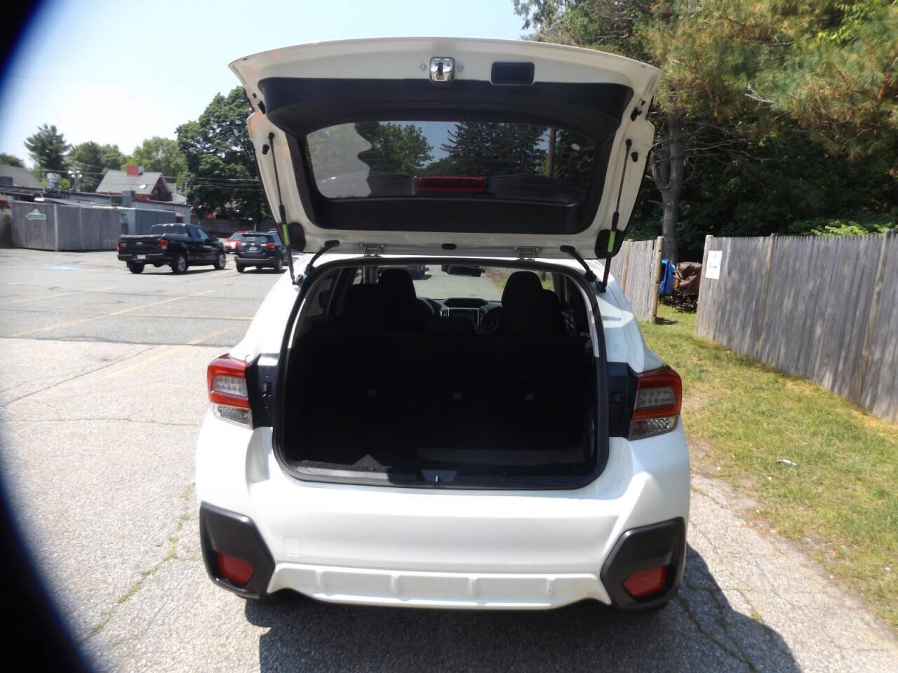 Used 2023 Subaru Crosstrek 2.0i image 5