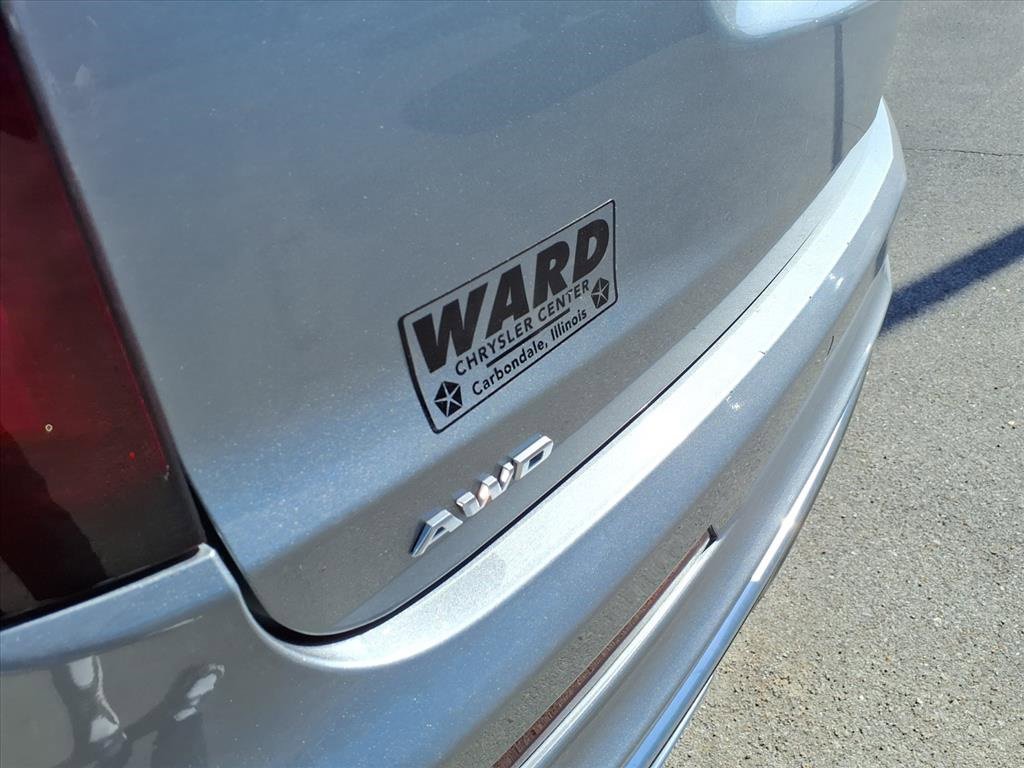 Used 2025 Cadillac XT6 Premium Luxury image 30