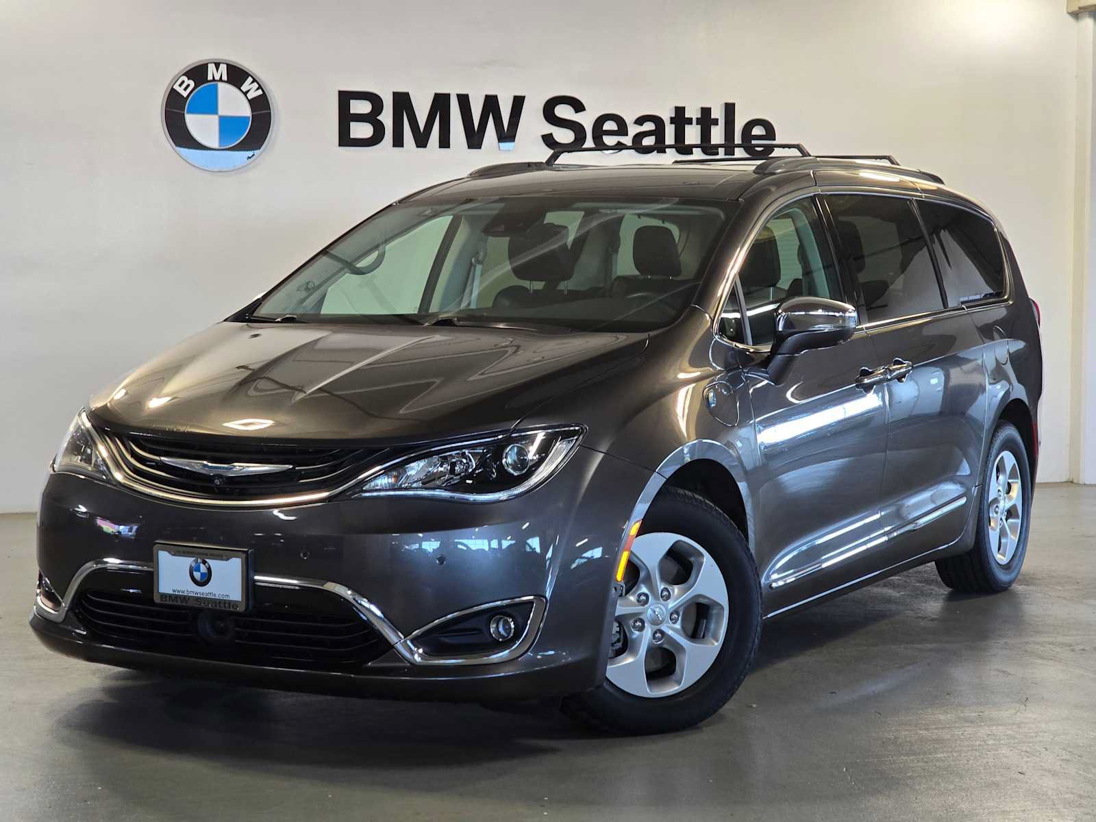 Used 2017 Chrysler Pacifica Platinum