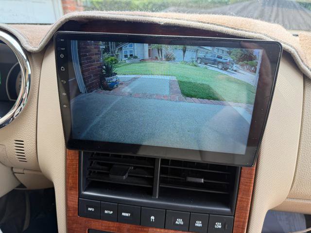 Used 2006 Ford Explorer Eddie Bauer image 26