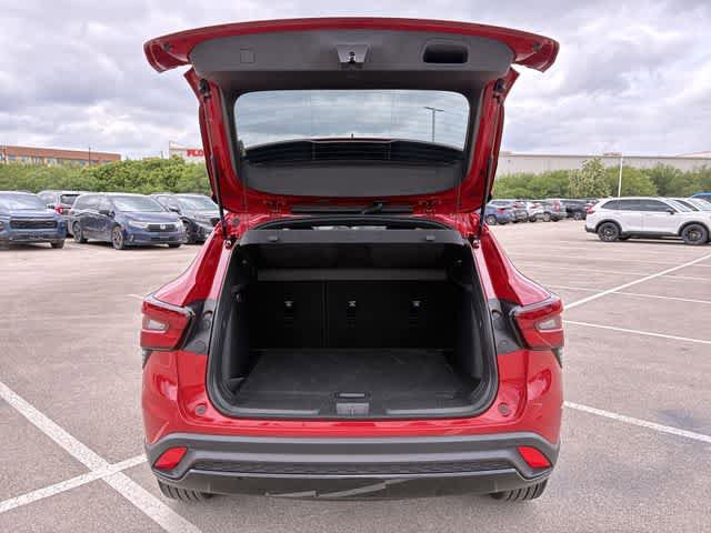Used 2026 Chevrolet Trax RS w/ Sunroof Package FWD image 37