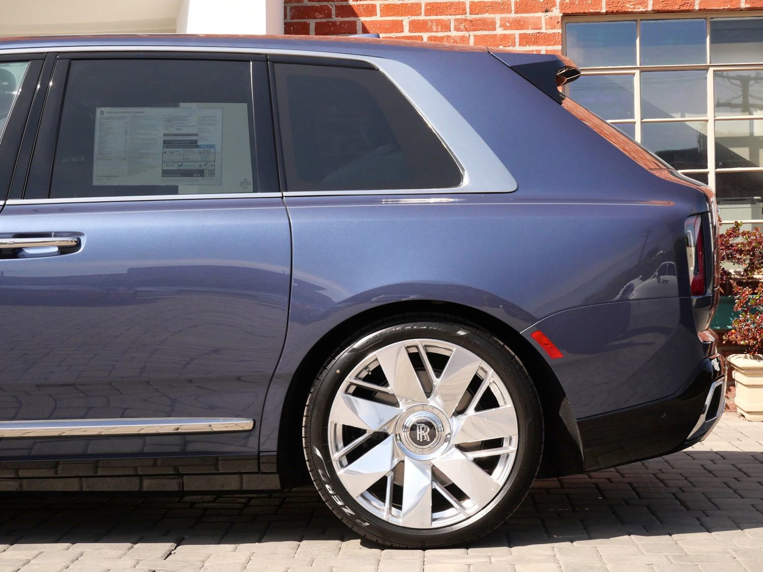 New 2026 Rolls-Royce Cullinan image 23