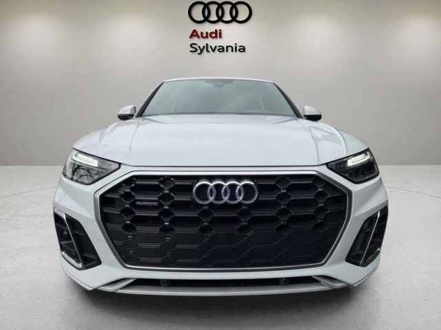 Certified 2023 Audi Q5 2.0T Premium w/ Convenience Package AWD/4WD image 3