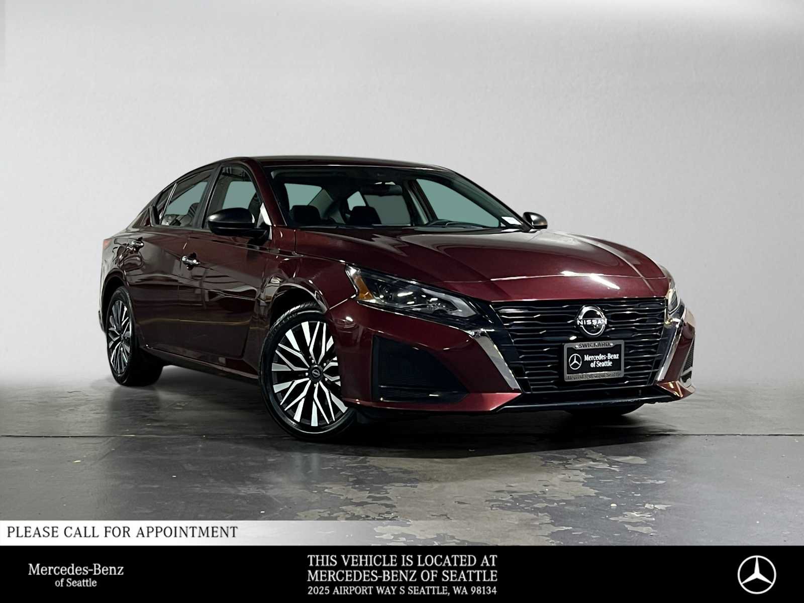 Used 2024 Nissan Altima 2.5 SV FWD image 1