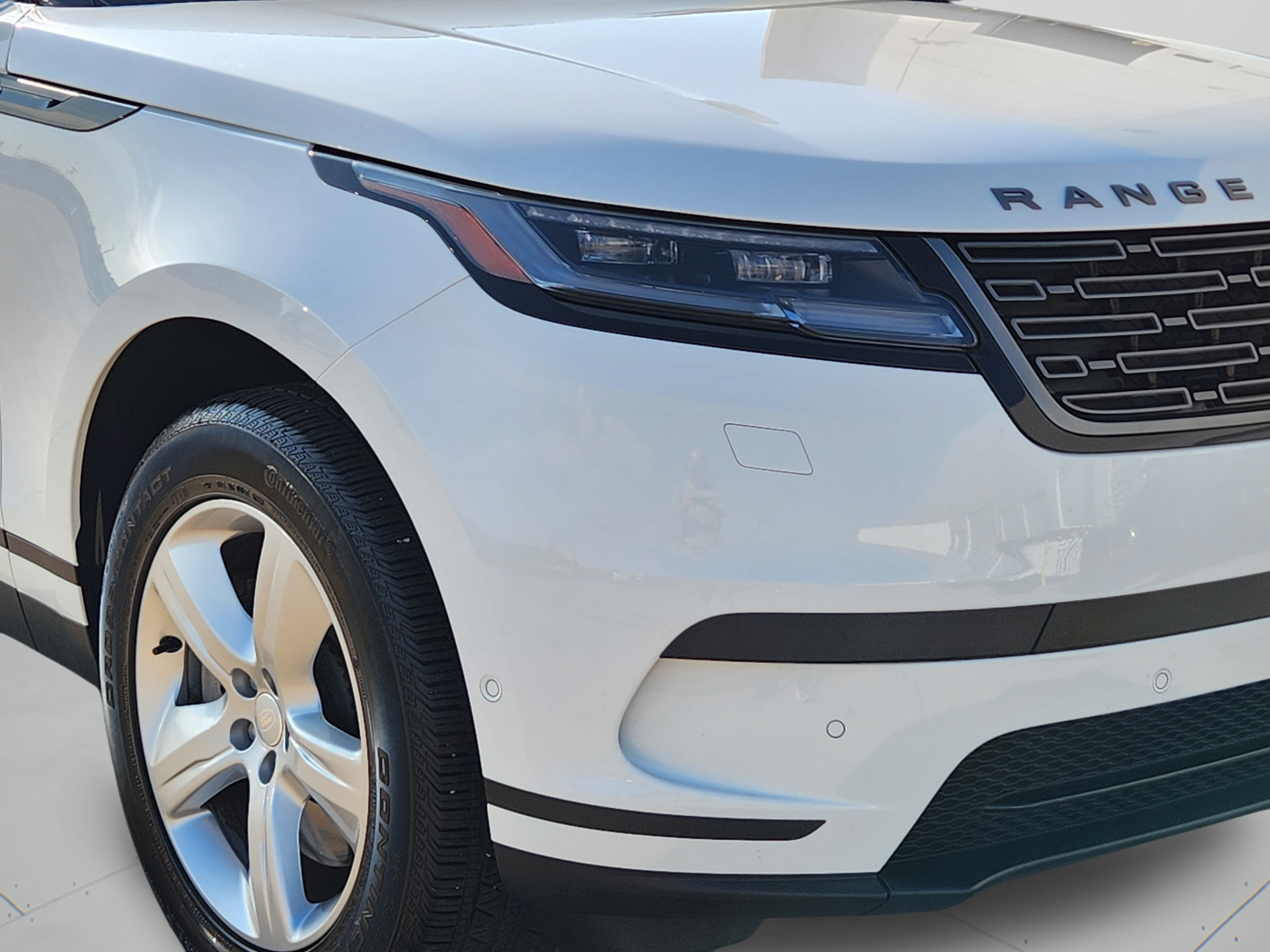Certified 2026 Land Rover Range Rover Velar S AWD/4WD image 31