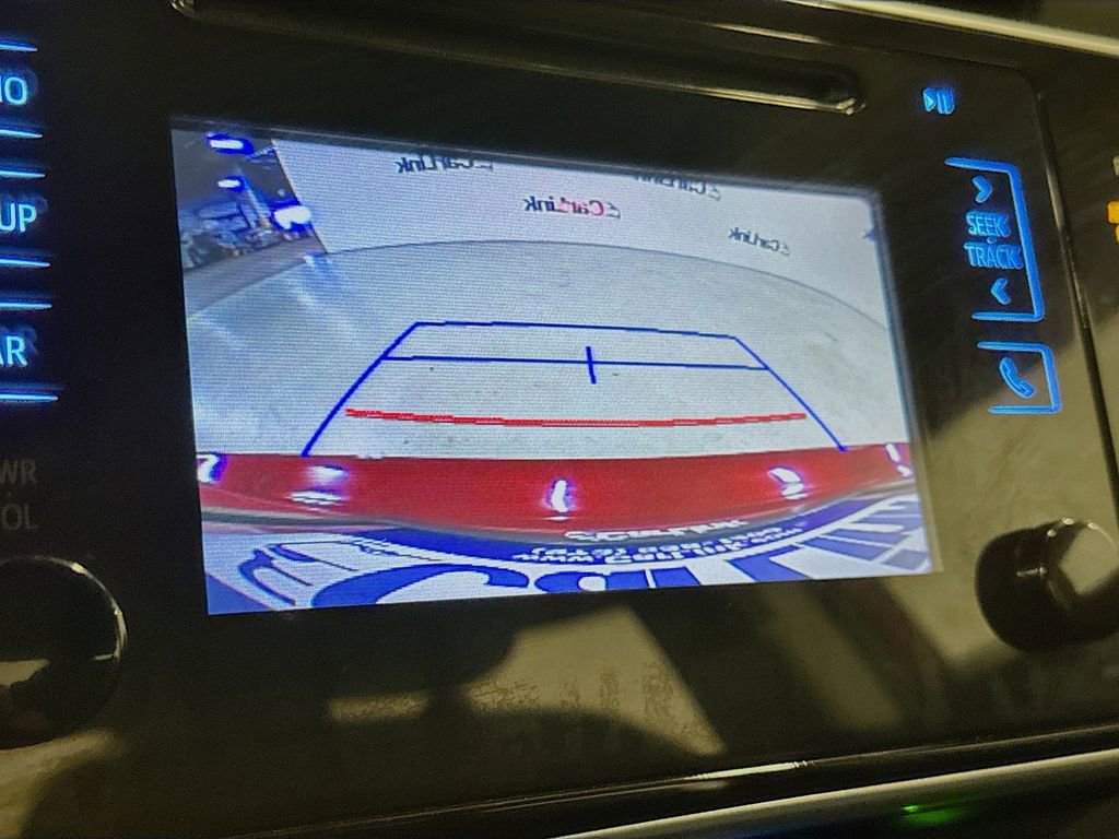 Used 2017 Toyota Corolla LE image 15