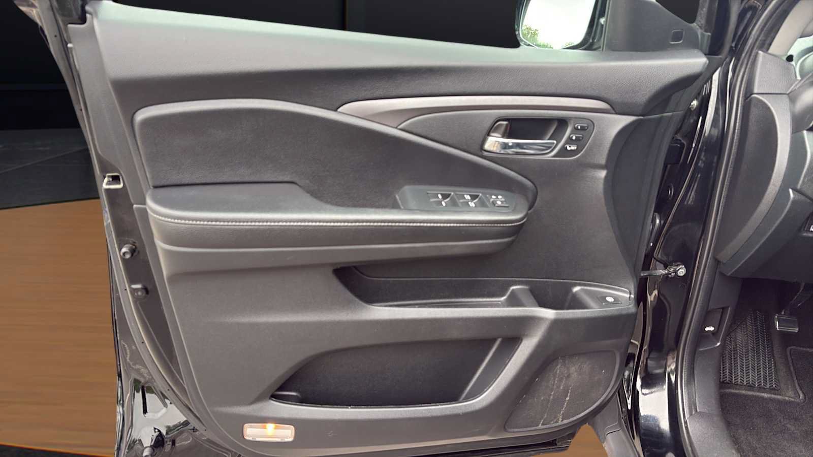 Used 2023 Honda Ridgeline RTL-E image 16
