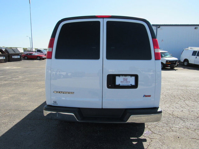 Used 2019 Chevrolet Express 3500 LT w/ LT Preferred Equipment Group RWD image 4