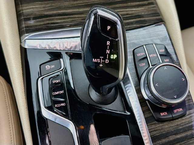 Used 2019 BMW 530i RWD image 17
