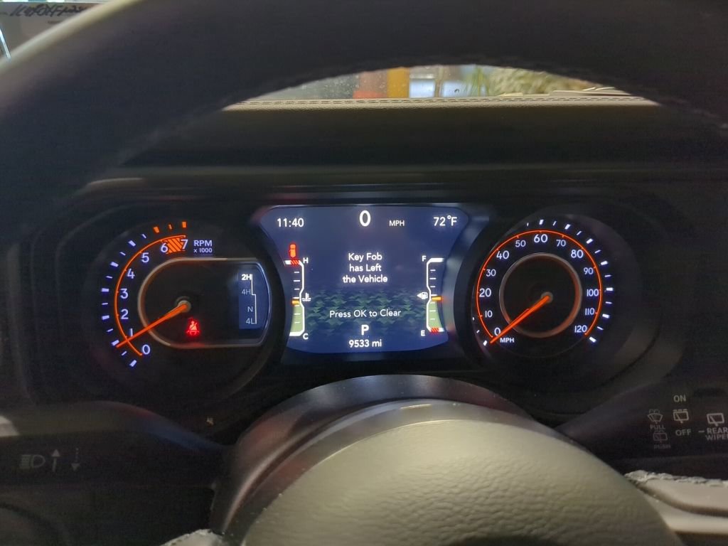 Used 2025 Jeep Wrangler Unlimited Rubicon w/ XTREMEE 35" Tire Package image 15