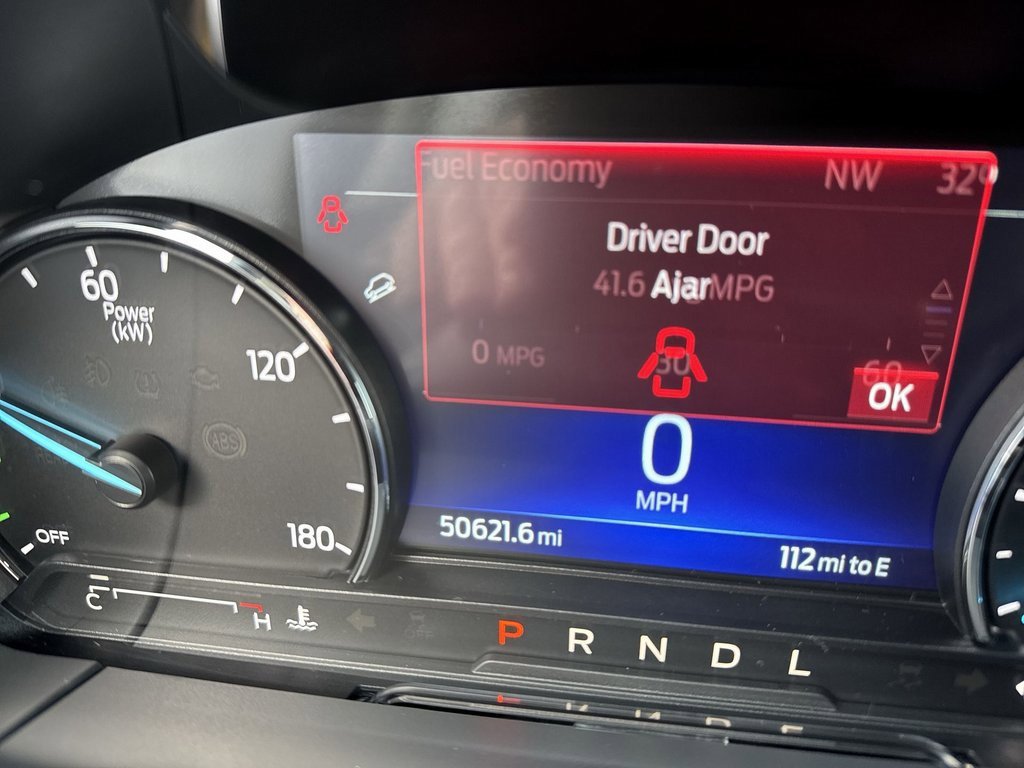 Used 2022 Ford Escape SE w/ SE Sport Appearance Package image 7