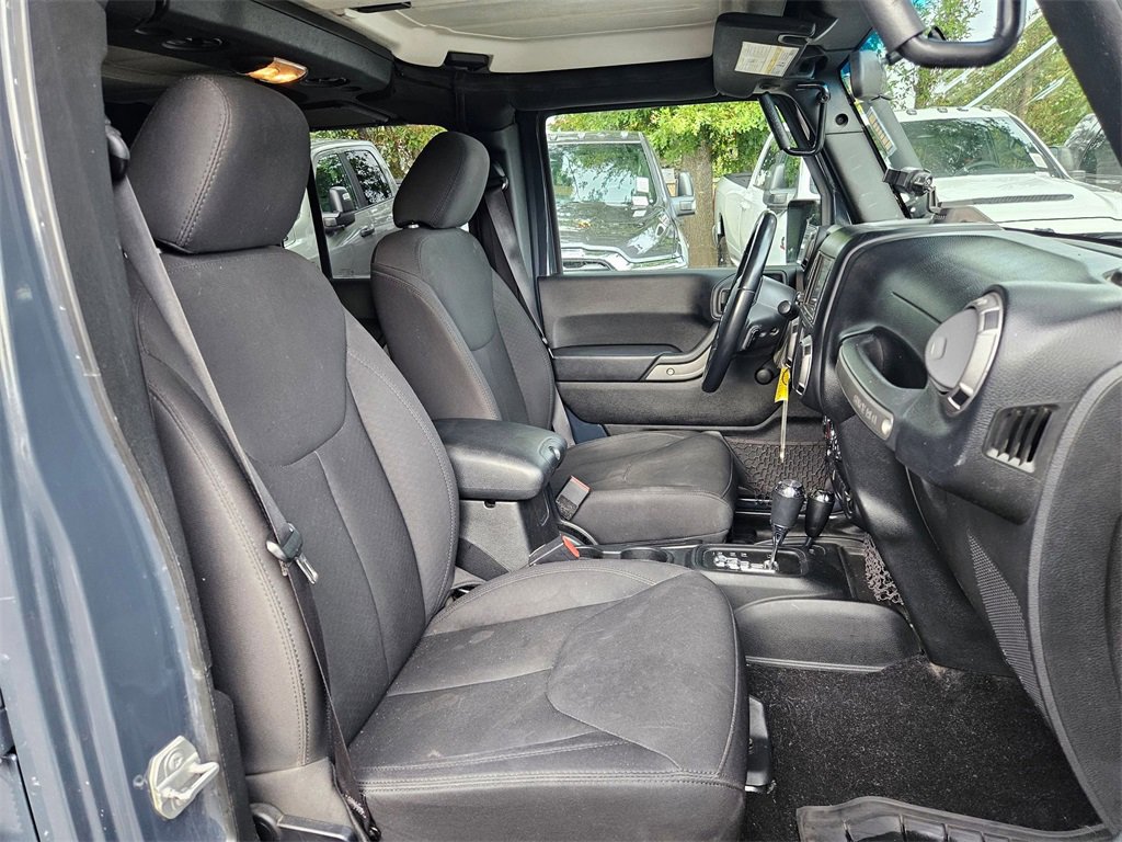 Used 2017 Jeep Wrangler Unlimited Sport image 18