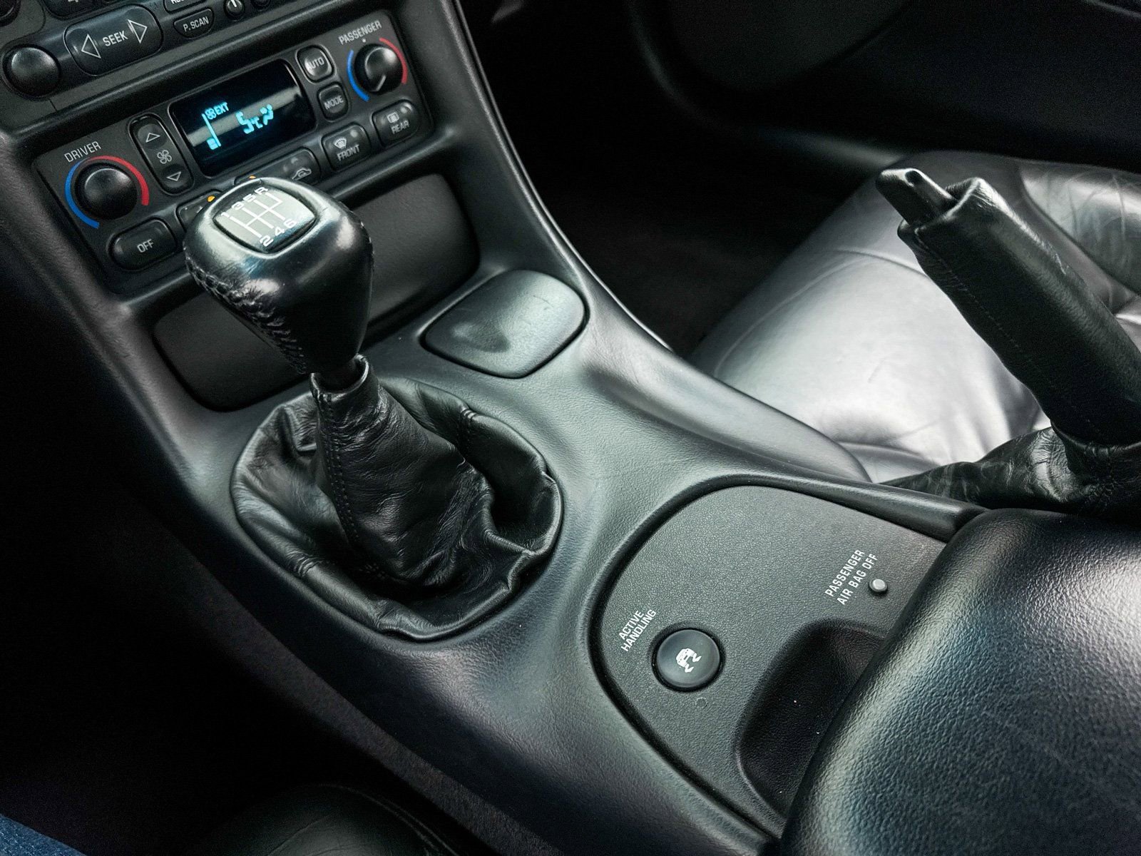 Used 2000 Chevrolet Corvette Coupe w/ Lighting Pkg image 23