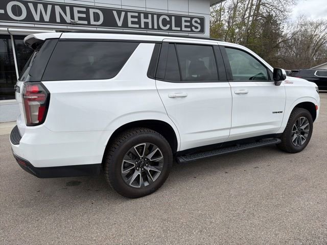 Used 2023 Chevrolet Tahoe Z71 w/ Luxury Package AWD/4WD image 3
