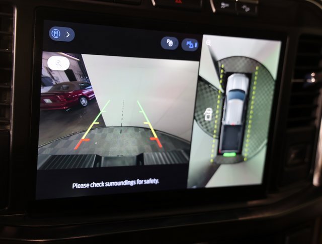 Used 2023 Ford F250 Lariat w/ Chrome Package image 24