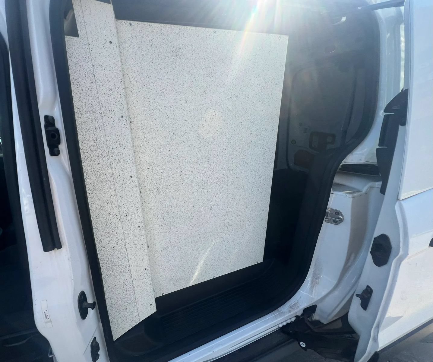 Used 2015 Ford Transit Connect XL FWD image 19
