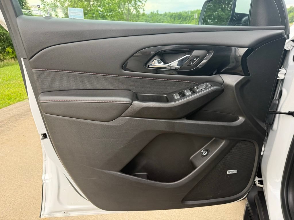 Used 2023 Chevrolet Traverse RS w/ LPO, Floor Liner Package FWD image 26