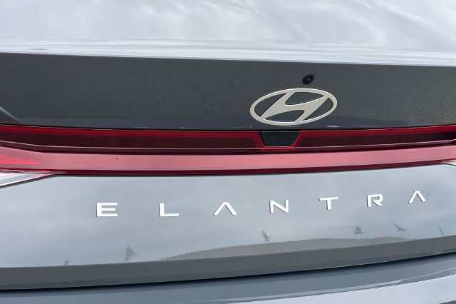 New 2026 Hyundai Elantra SE FWD image 8