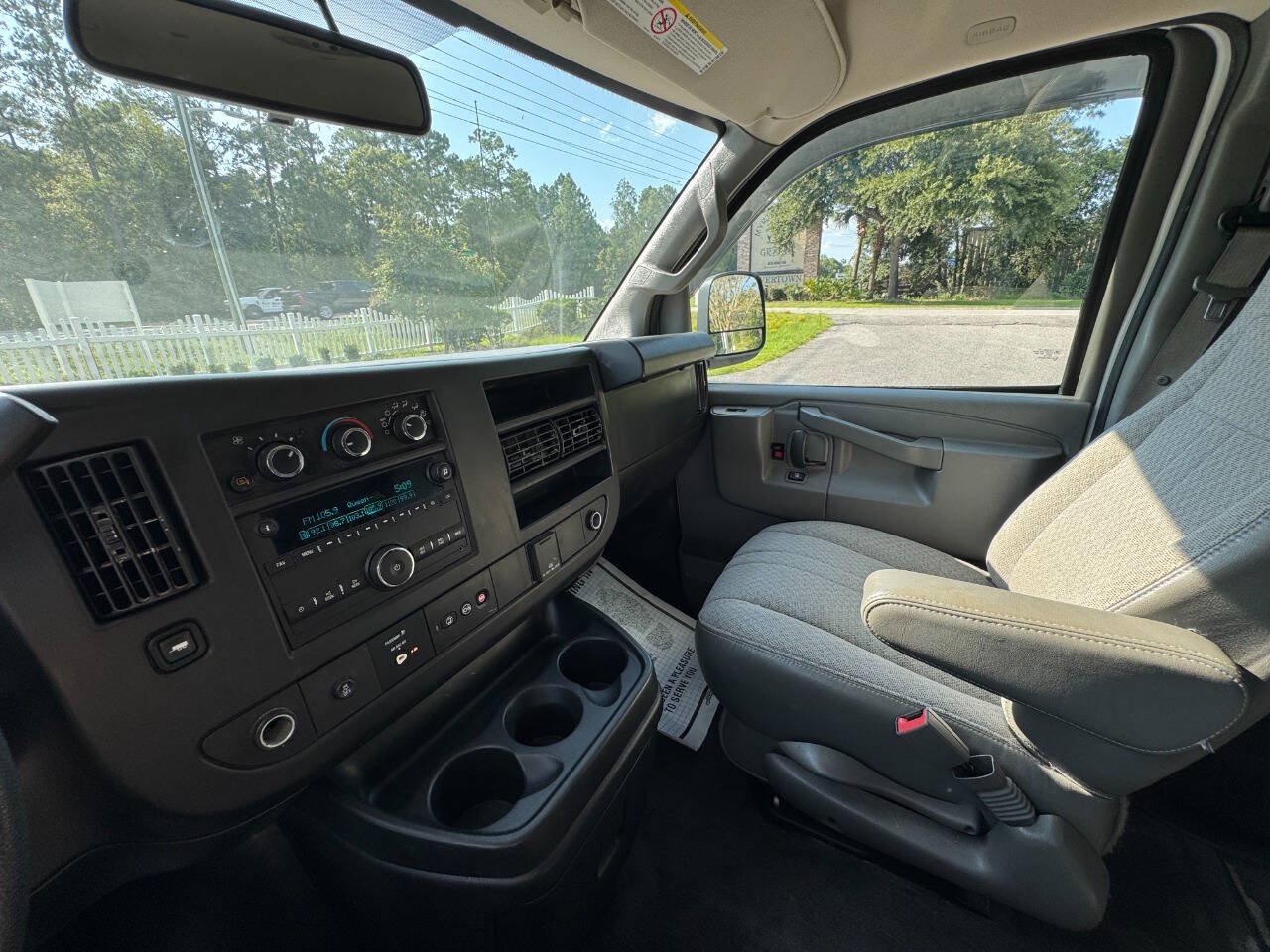 Used 2018 Chevrolet Express 3500 LT w/ LT Preferred Equipment Group RWD image 23