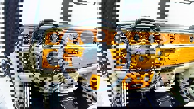 Used 2011 Rolls-Royce Phantom Drophead Coupe image 25