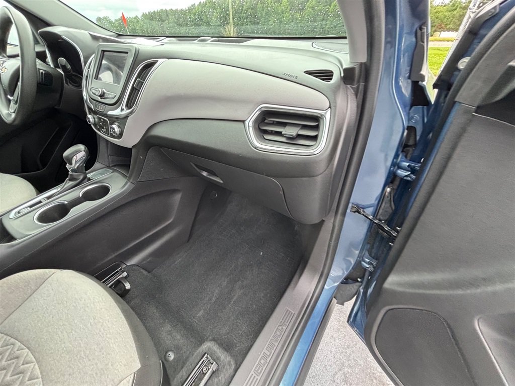 Used 2024 Chevrolet Equinox LS w/ LS Convenience Package FWD image 25
